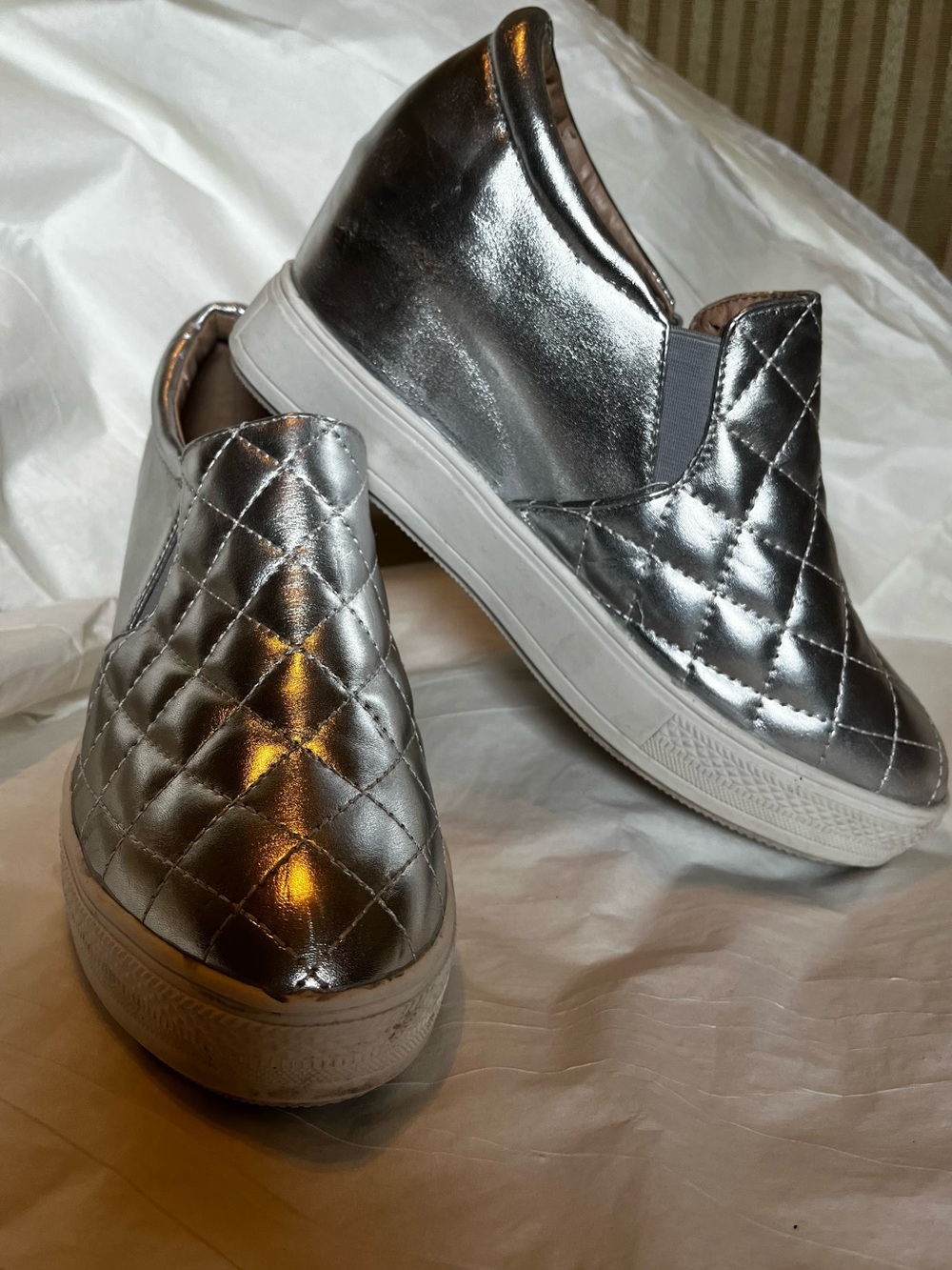 WANTED~SILVER METALLIC QUILTED SLIP ON WEDGE SNEAKERS~SIZE 9